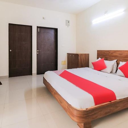 Oyo 63903 Hotel Shree Ram Villa Dwārka Eksteriør billede