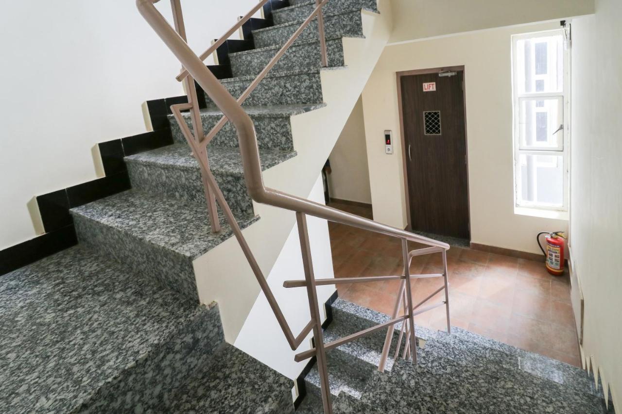Oyo 63903 Hotel Shree Ram Villa Dwārka Eksteriør billede