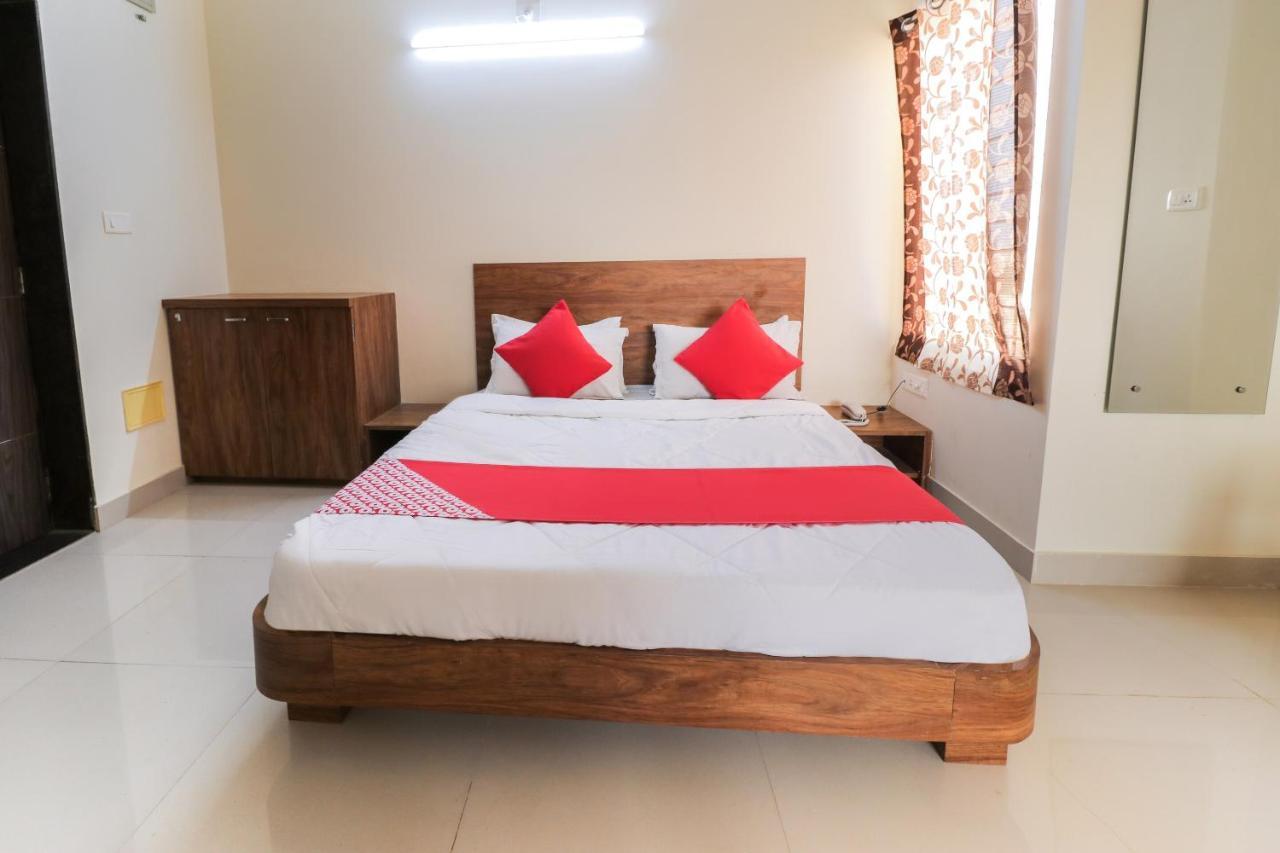 Oyo 63903 Hotel Shree Ram Villa Dwārka Eksteriør billede