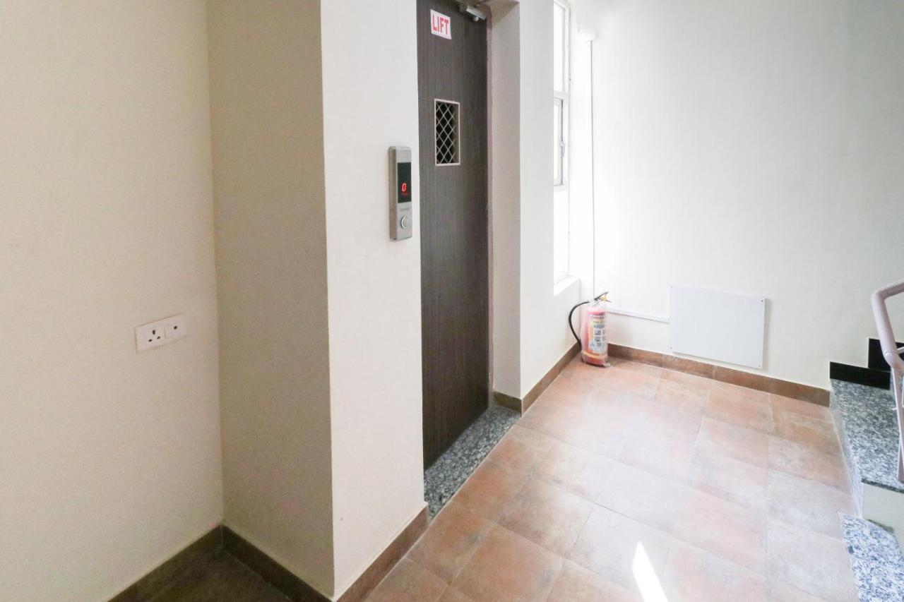 Oyo 63903 Hotel Shree Ram Villa Dwārka Eksteriør billede
